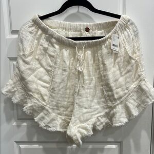 Free People Cream Ruffle Shorts